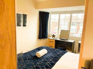 Arden House -Modern, Stylish 3-bed near Solihull, NEC, Resorts World, Airport,HS2 - Photo 11