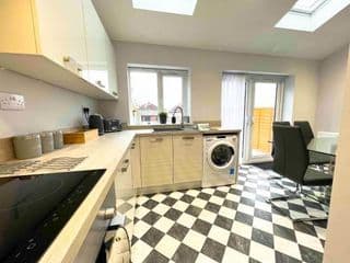 Arden House -Modern, Stylish 3-bed near Solihull, NEC, Resorts World, Airport,HS2 - Photo 16