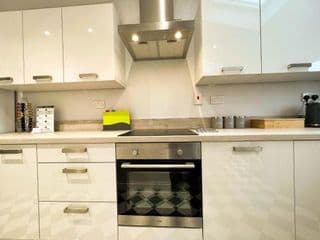 Arden House -Modern, Stylish 3-bed near Solihull, NEC, Resorts World, Airport,HS2 - Photo 17