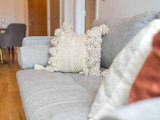 Luxe 1 Bedroom Comfy Apartment - City Centre - Photo 9