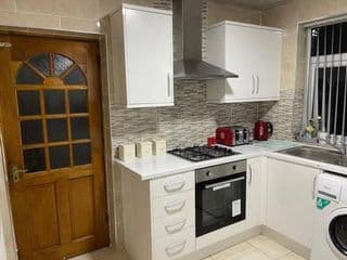 Large Beautiful 3 Bed house in City of Birmingham - Photo 16