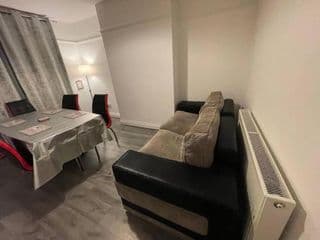 Large Beautiful 3 Bed house in City of Birmingham - Photo 3
