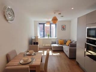 Treasured 1 Bedroom Jewellery Quarter Apartment