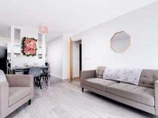 Fairytale 2 Bedroom Apartment City Centre Free Parking
