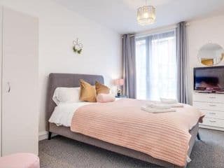 Fairytale 2 Bedroom Apartment City Centre Free Parking - Photo 3