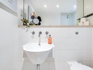 Fairytale 2 Bedroom Apartment City Centre Free Parking - Photo 24