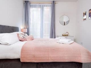 Fairytale 2 Bedroom Apartment City Centre Free Parking - Photo 4