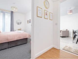 Fairytale 2 Bedroom Apartment City Centre Free Parking - Photo 10