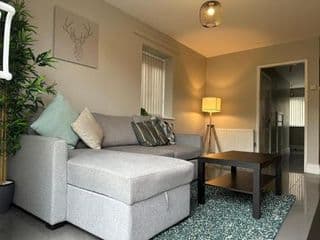 New Stylish Sleeps 7 free parking contractors welcome - Photo 22