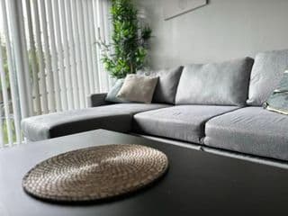 New Stylish Sleeps 7 free parking contractors welcome - Photo 24