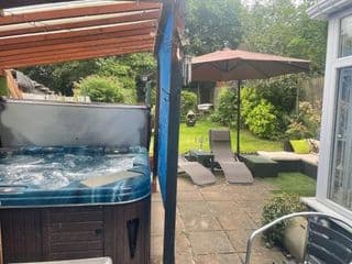 Karaoke House In The Heart Of The Country with Hot Tub & Outdoor Bar - Photo 6