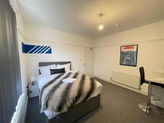 St Peter's Shared House - Photo 11