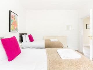 Beautiful 6 bedroom house for 15 guests next to Edgbaston Stadium - Photo 17