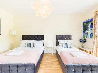 Beautiful 6 bedroom house for 15 guests next to Edgbaston Stadium - Photo 6