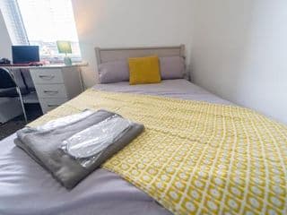 Lovely Studio close to city and UOB for Short term stays with 50ich TV's and WIFI! - Photo 12