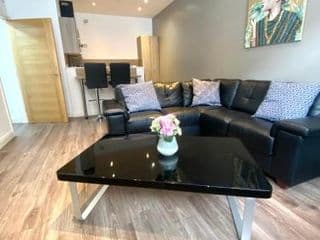 Swanky 2 BDR Apt/Jewellery Quarters/Free Parking - Photo 14