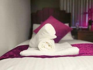 Requin Holiday Home Luxury 4 Bedroom, City Centre - Photo 10