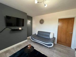 Cosy, Modern Home Near BHX, NEC and City Centre - Photo 11