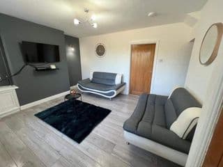 Cosy, Modern Home Near BHX, NEC and City Centre - Photo 10