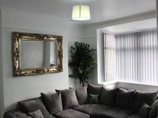Luxury 3 Bedroom House - Photo 17