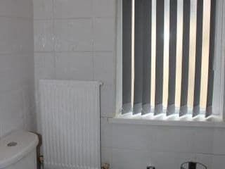 Luxury 3 Bedroom House - Photo 21