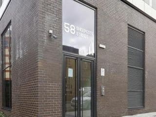 Stylish 2 Bed Apartment on Broad Street! - Photo 18
