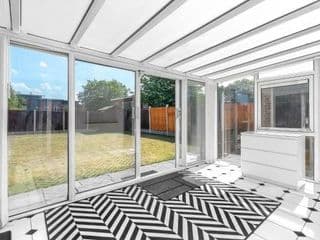 - TRINITY STAY'S - MODERN 4 BEDRROM HOUSE Ideal for Contractors, Groups and families ,FREE parking for multiple vehicle's - Photo 15