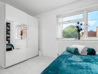 - TRINITY STAY'S - MODERN 4 BEDRROM HOUSE Ideal for Contractors, Groups and families ,FREE parking for multiple vehicle's - Photo 19