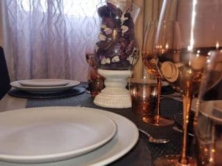 The Purple Apartment - Free Wi-Fi & Netflix- Free Parking - Entire Apartment - Photo 6