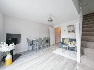 Stylish 2-bed home - For Company contractor and Leisure stays - NEC, Airport, HS2, Contractors, Resort World - Photo 17