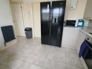 Spacious 3-bedroom home in Birmingham with driveway parking - Photo 13
