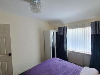 Spacious 3-bedroom home in Birmingham with driveway parking - Photo 20
