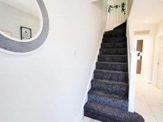 Large 5 BRH for Contractors,Families and Business free parking - Photo 5