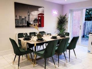Large 5 BRH for Contractors,Families and Business free parking - Photo 8