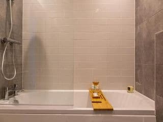 Pass the Keys Super Luxurious 1 Bed Apartment Jewellery Q - Photo 22