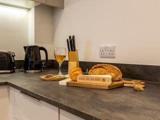 Pass the Keys Super Luxurious 1 Bed Apartment Jewellery Q - Photo 4