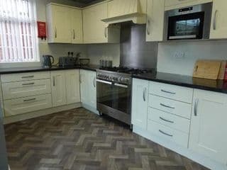Largee 5 Bed House, NEC, BHX, HS2-Landscaped Gardens, 7 Beds & Parking - Photo 18