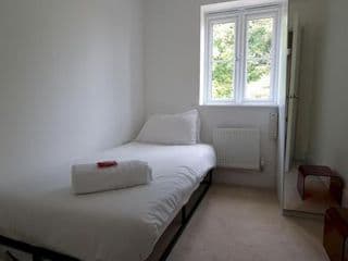 Pass the Keys Well Located Modern 5 Bedroom House - Photo 20