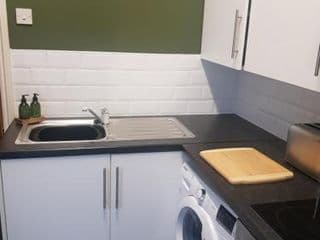 GROUND FLOOR OLIVE SUITE, DIGBETH STUDIO (SLEEPS 2) - Photo 8