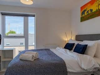 Pass the Keys NEW Chic 2 Bed Pad Central Free Parking - Photo 12