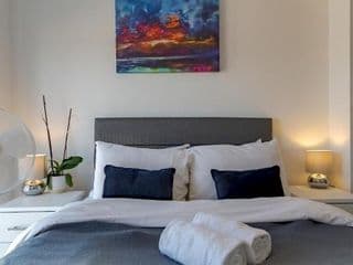 Pass the Keys NEW Chic 2 Bed Pad Central Free Parking - Photo 13