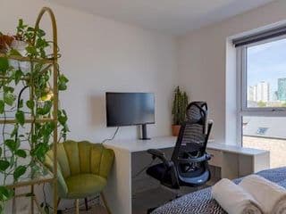 Pass the Keys NEW Chic 2 Bed Pad Central Free Parking - Photo 16