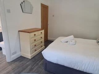 Pass the Keys Attractive Modern 2 Bedroom House in Harborne - Photo 17