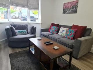 Pass the Keys Attractive Modern 2 Bedroom House in Harborne - Photo 4