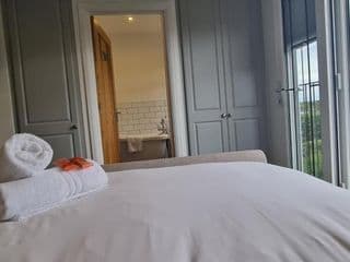 Pass the Keys Attractive Modern 2 Bedroom House in Harborne - Photo 10