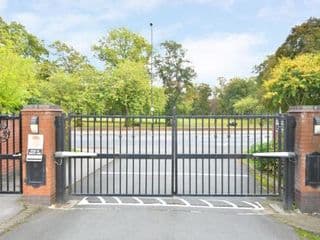 Townhouse @ Aboyne Close Birmingham - Photo 14