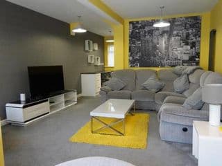 Huge Property Sleeps 16, Near NEC, City Centre, HS2 - Photo 13