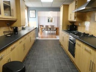 Huge Property Sleeps 16, Near NEC, City Centre, HS2 - Photo 22