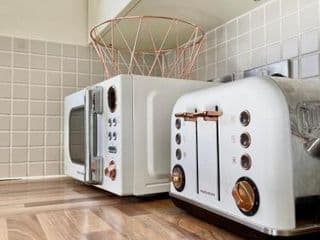 Lovely 2-bedroom condo with a free parking - Photo 5