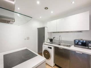 Modern 1 bedroom flat in the city centre - Photo 5